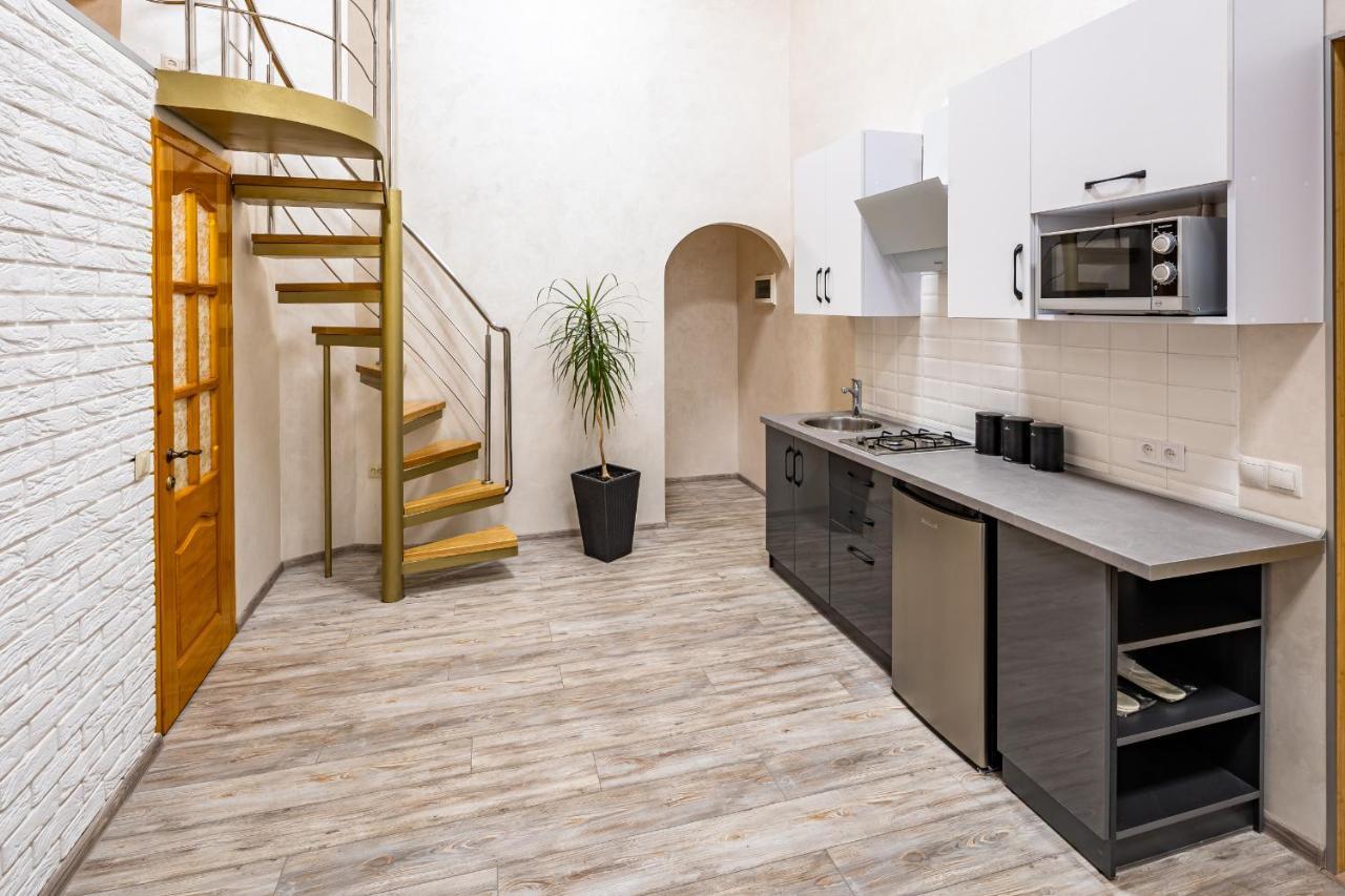 Apartment on Kovzhuna street Lviv Bagian luar foto