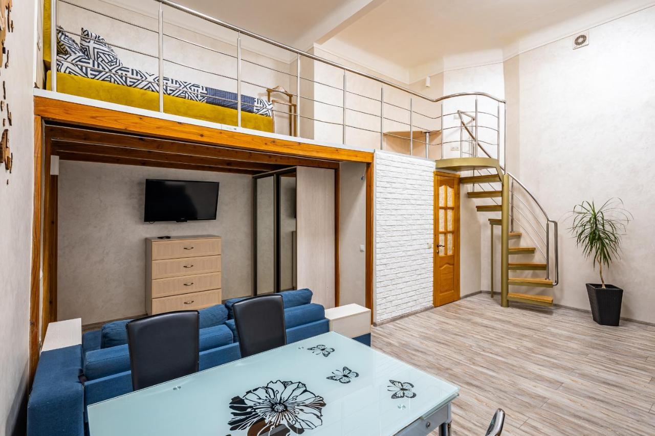 Apartment on Kovzhuna street Lviv Bagian luar foto