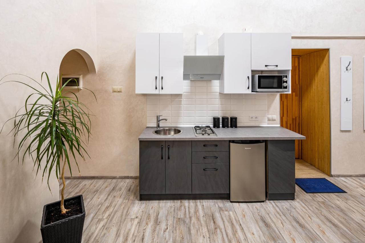 Apartment on Kovzhuna street Lviv Bagian luar foto