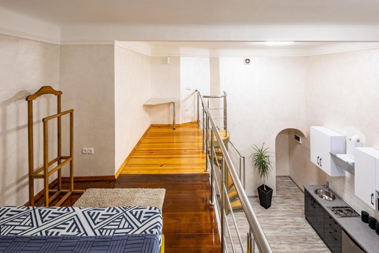 Apartment on Kovzhuna street Lviv Bagian luar foto
